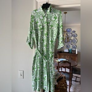 J. McLaughlin green and white Dragon Print midi shirt dress 3/4 sleeves and tie